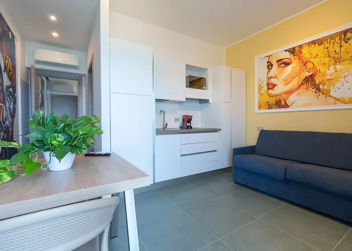 Alexandr Azzurra דירה *